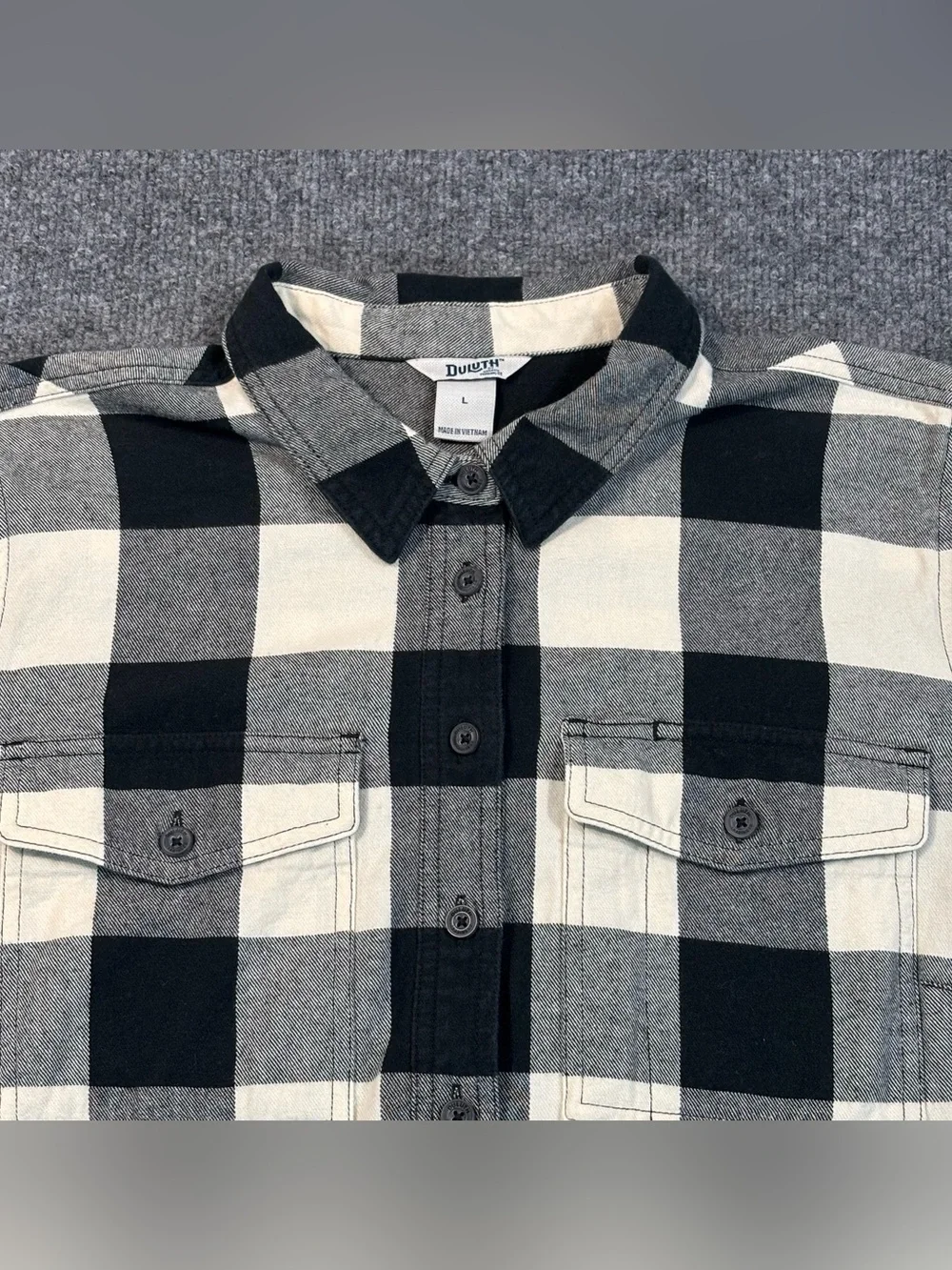 Duluth Trading Co Women L Flannel Shirt Shacket Plaid Black White Pockets Tunic